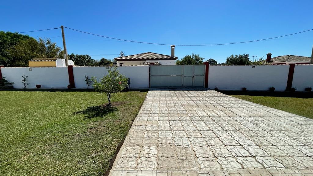 Casa / Chalet En Venta En El Marquesado, Chiclana De La Frontera (Cádiz) - Ref: Int216 16/18