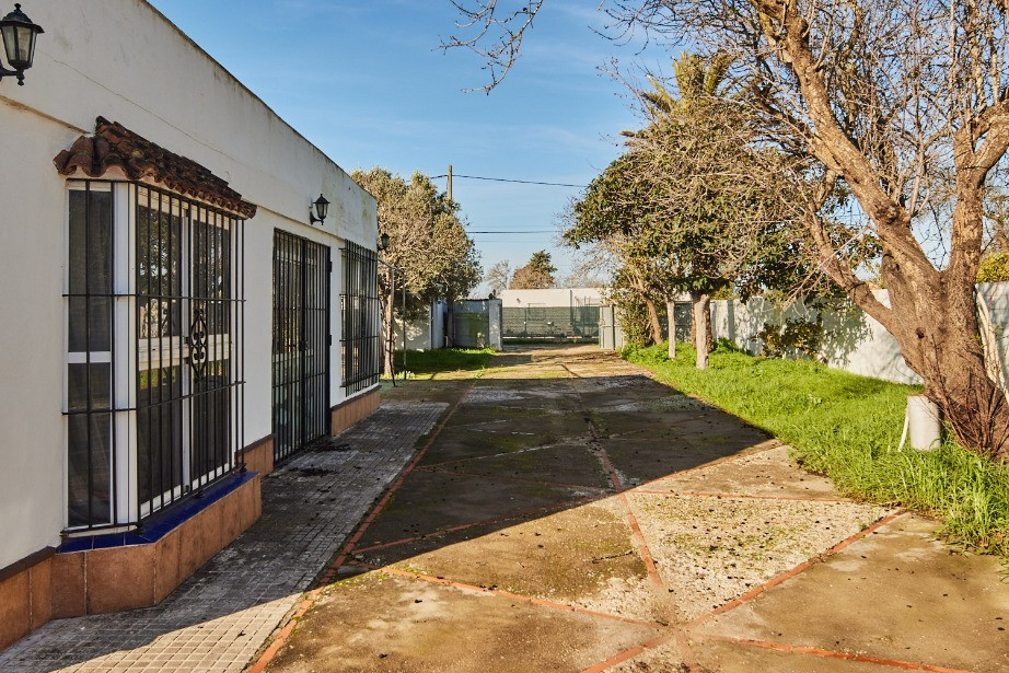 Casa / Chalet En Venta En Pinar De Los Franceses, Chiclana De La Frontera (Cádiz) - Ref: Int289 2/29